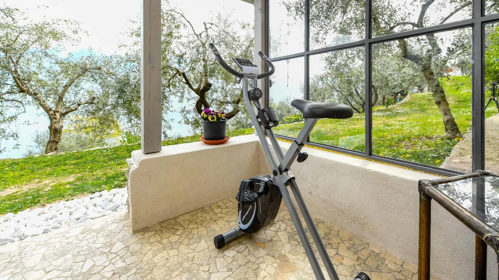 Apartment Glicine By Garda Fewo Tignale Italy